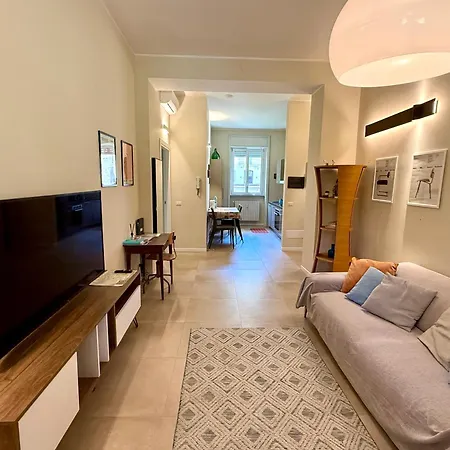 Apartment Giulio Cesare *